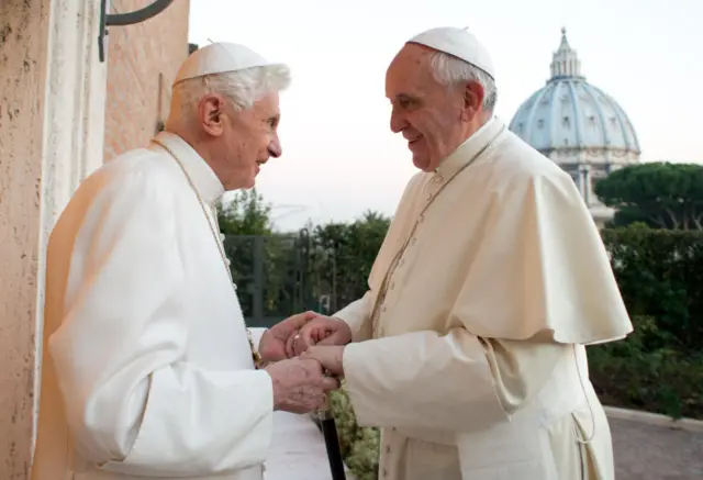 Papa 16. Benedictus ve Papa Francesco