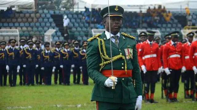 Foto of security pipo wey dey do Independence day parade