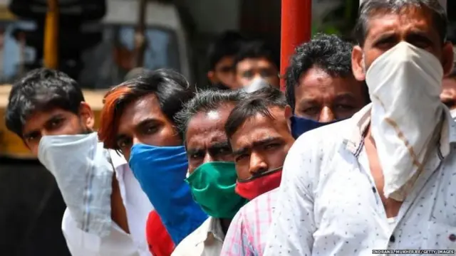 బంగ్లాదేశ్ కూలీలు