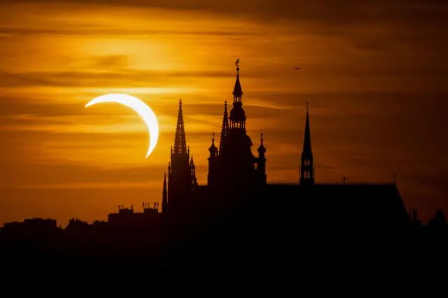 Eclipse em Praga, na República Tcheca