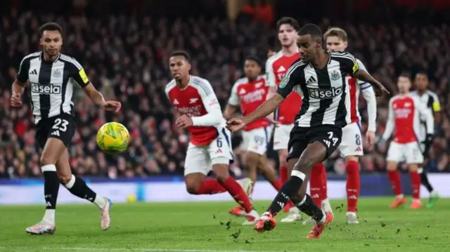 Taphattoota Arsenaal fi Niwkasil