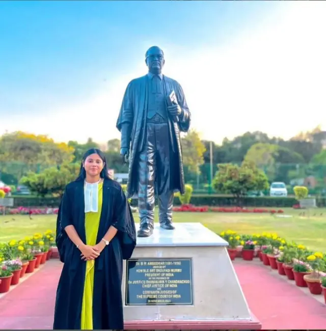 प्रिया सरोज यांनी नॉयडामधील अॅमिटी विद्यापीठातून कायद्याचं शिक्षण घेतलं आहे