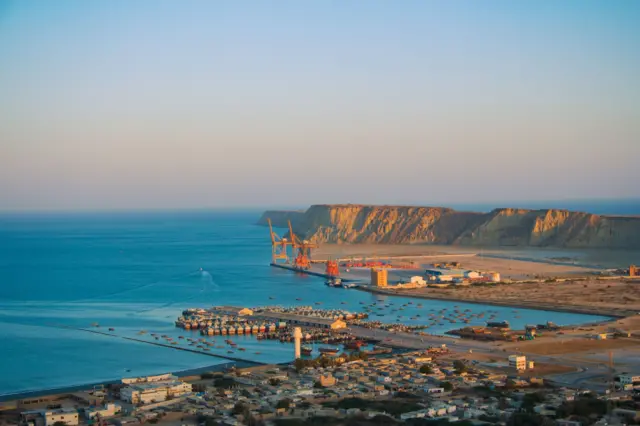 જવાહરલાલ નેહરુ, વી.કે.મેનન, મોહમ્મદ અલી ઝીણા, બલૂચિસ્તાન, પાકિસ્તાન, ઇતિહાસ, ભારતની આઝાદી, કલાતના ખાન, સ્ટેટ ઑફ કલાત, બીબીસી ગુજરાતી 