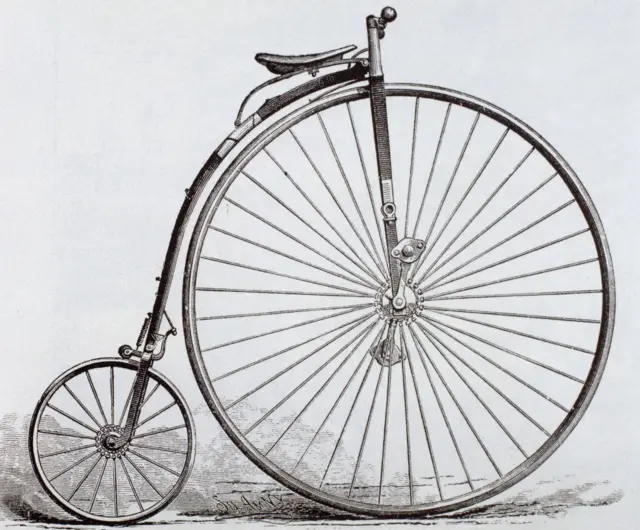 Stevens'ın dünyayı dolaştığı penny farthing (Yüksek teker) türündeki bisiklet günümüzdeki bisikletlerden çok farklıydı. Bisikletin görselinde arka tekerleğin küçük, ön tekerliğin ise büyük olduğu görülüyor.