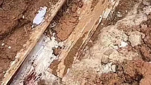 Iboji ti wọn kọkọ sin Mohbad si, ki wọn to hu sita fun ayẹwo