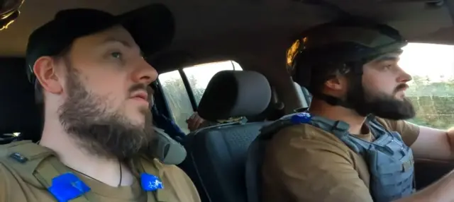  ইউক্রেনের সেনাবাহিনীর কর্মকর্তারা। 