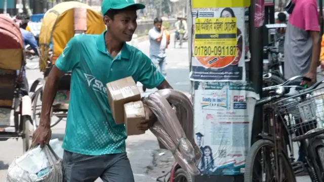 একজন ডেলিভারিম্যান