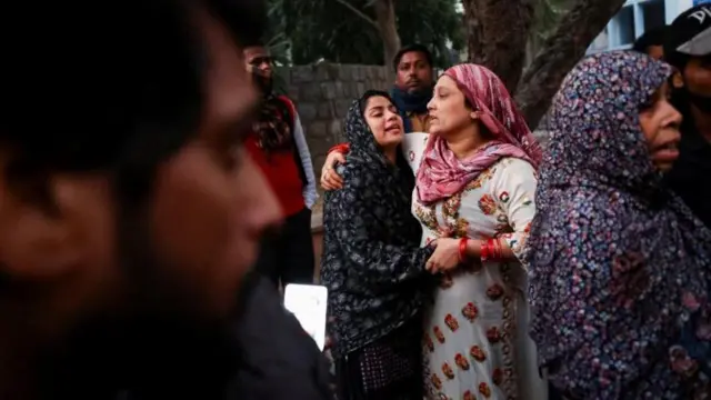 దిల్లీ పేలుడు, ఎర్రకోట, దిల్లీ కారు పేలుడు