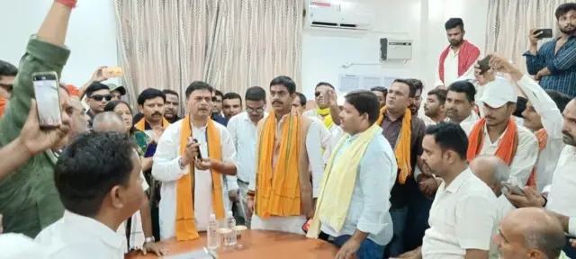 नतीजे आने के बाद आरके सिंह ने मीटिंग की.