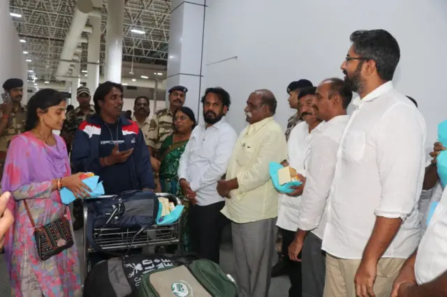 విశాఖపట్నం, ఆంధ్రప్రదేశ్, నేపాల్, అల్లర్లు