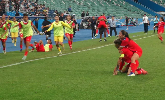 खेलका क्रममा नेपाली महिला खेलाडीहरू