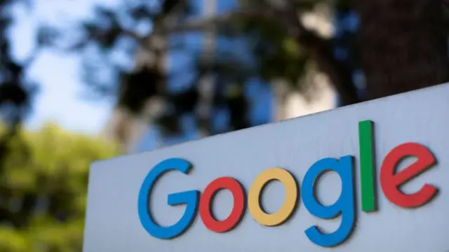 Cartel de Google a la entrada de uno de sus edificios.