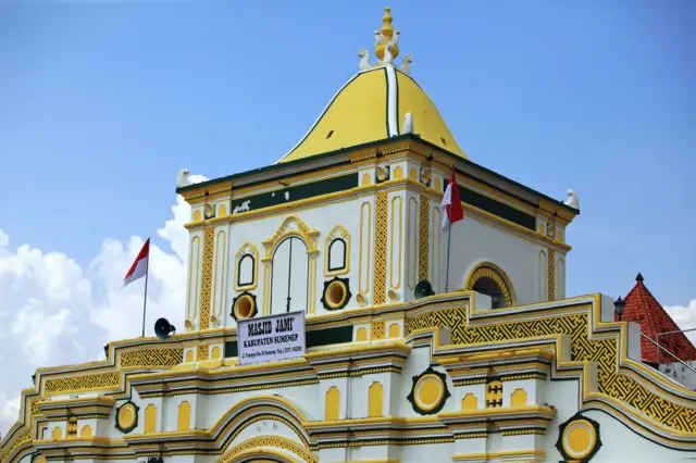 sumenep, madura, masjid, tionghoa, islam, ramadan 2026