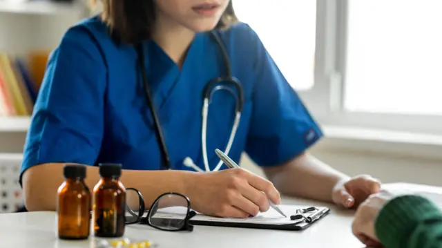 వైద్యురాలు