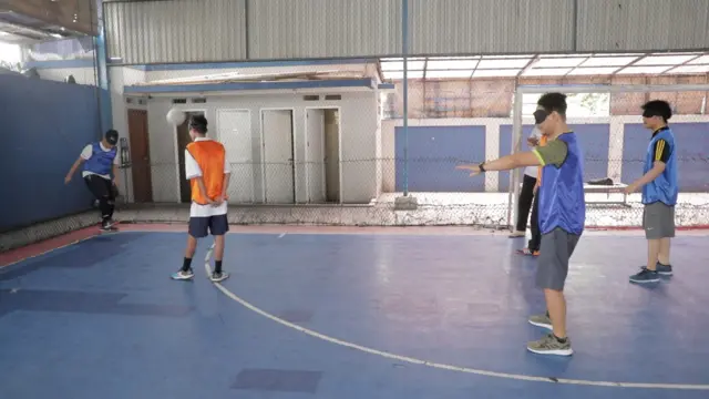 sepak bola tunanetra