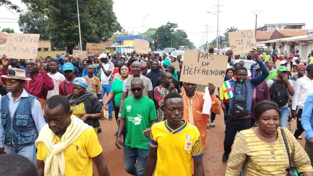 Abigaragambya baramusaba kuva ku butegetsi igihe cye kirangiye