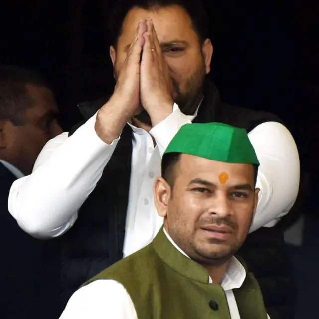 तेज प्रताप आणि तेजस्वी दोघेही 2015 साली विधानसभेत निवडून आले होते.