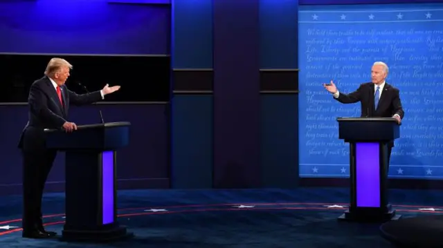 বিতর্কের একটি দৃশ্য