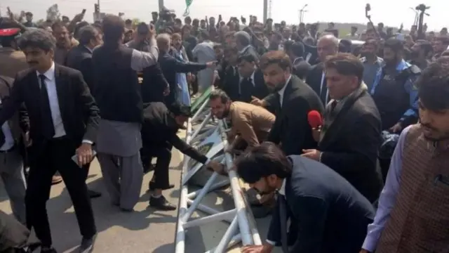 इमरान ख़ान की गिरफ़्तारी