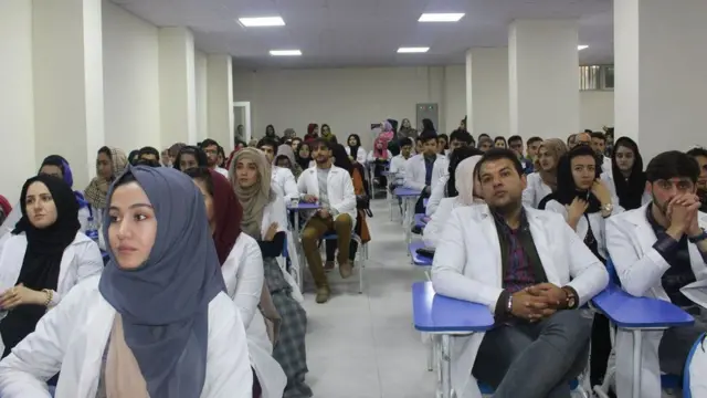 Male and female medical students 