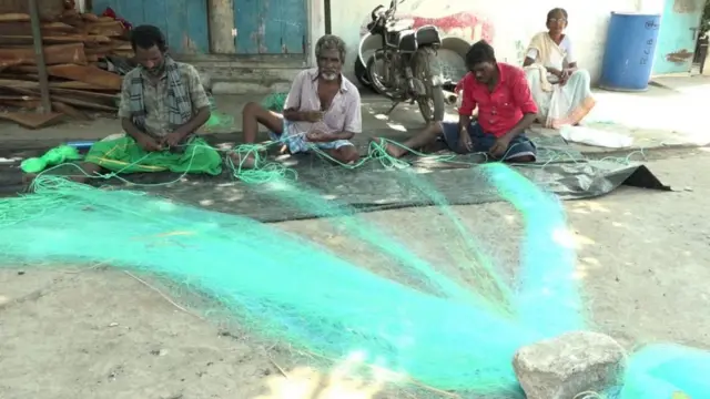 మైరావణ, కేంద్ర సాహిత్య అకాడమీ యువ పురస్కార్, ప్రసాద్ సూరి, మత్స్యకారుల జీవితాలు