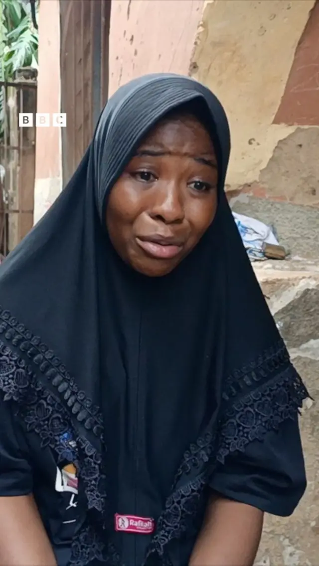 Ọmọ oloogbe, Rofiat Abdulazeez da hijab alawọ dudu bori