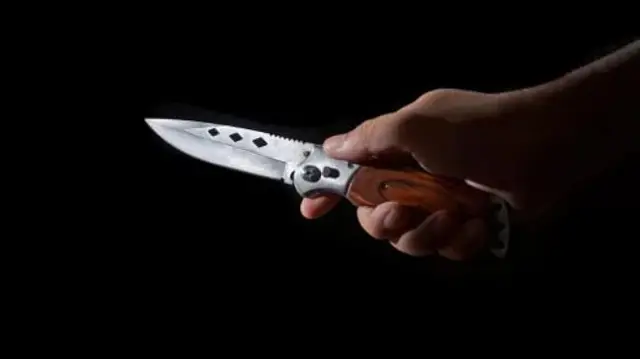 Ọkunrin kan pẹlu Ọbẹ lọwọ