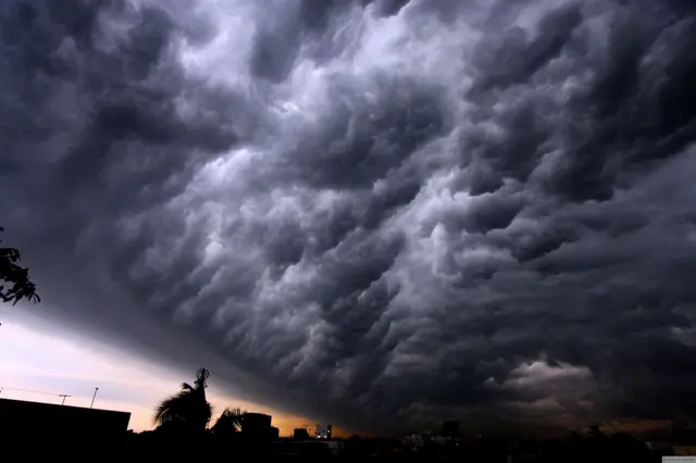 હવામાન, ગુજરાત, ચોમાસું, વરસાદ, મુંબઈ, કેરળ, ખેતી, ખેડૂત, ભારે વરસાદ, બીબીસી ગુજરાતી, વેધર, દીપક ચુડાસમા, બીબીસી ગુજરાતી, ગુજરાતના સમાચાર, ન્યૂઝ અપડેટ