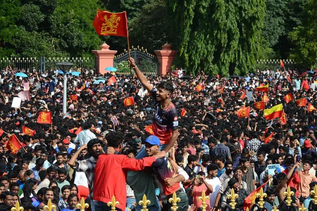 অনুমানের চাইতে কয়েকগুণ বেশি ভিড় হয়েছিল ঘটনাস্থলে