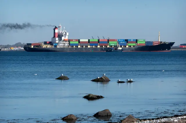 સ્ટ્રેટ ઑફ હોર્મુઝ, પનામાની કેનાલ, સુએઝ કેનાલ, સ્ટ્રેટ ઓફ મલક્કા, બીબીસી ગુજરાતી આંતરરાષ્ટ્રીય સમાચાર ઇન્ટરનેશનલ ન્યૂઝ, ભારત, ચીન અને અમેરિકા સામુદ્રધુની