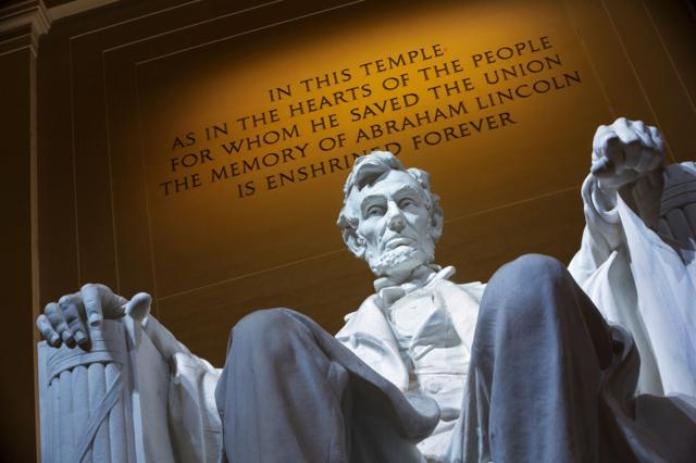 Estátua de Lincoln no Lincoln Memorial em Washington