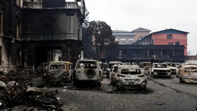 जेन जी आन्दोलनका बेला जलाइएका गाडीहरू