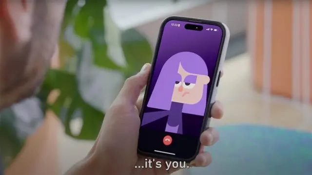 Lilly est un personnage de Duolingo.