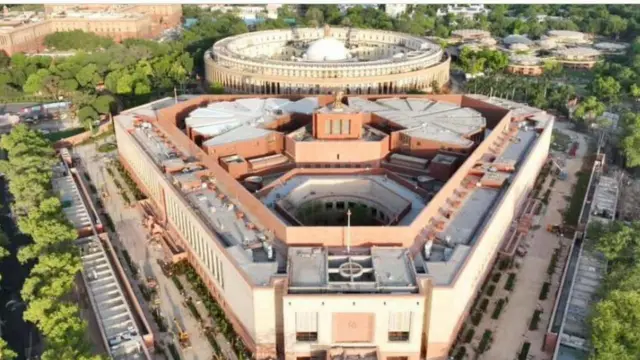 కొత్త పార్లమెంట్ భవనంలో 880 మంది ఎంపీలు కూర్చోవచ్చు