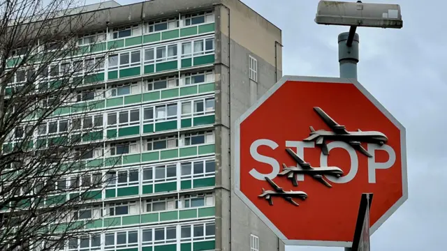 Banksy'nin 22 Aralık'ta Londra'nın Peckham bölgesinde ortaya çıkan İHA karşıtı eseri saatler içinde çalınmıştı 