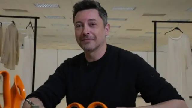 مهدی سوسان ۱۱ سال به عنوان طراح لباس برای زارا کار کرده است