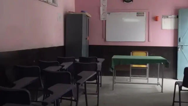 मनमोहन सिंह का स्कूल पाकिस्तान के एक गांव में