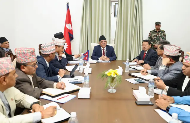 आइतवार सिंहदरबारमा भएको राजस्व वृद्धि तथा चुहावट नियन्त्रणसम्वन्धी बैठक