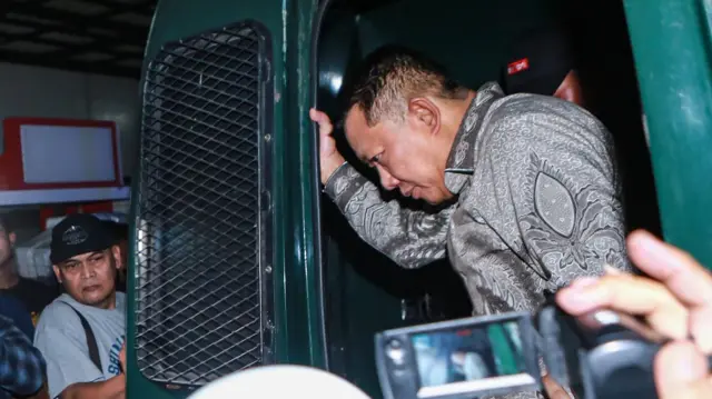 Kejaksaan Agung menitipkan penahanan Febrie Adriansyah di Rutan KPK untuk menghindari konflik kepentingan terkait kasus dugaan Tindak Pidana Pencucian Uang (TPPU).