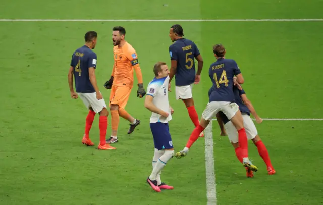 Франциянын оюнчулары Кейндин экинчи пенальтисинен кийин