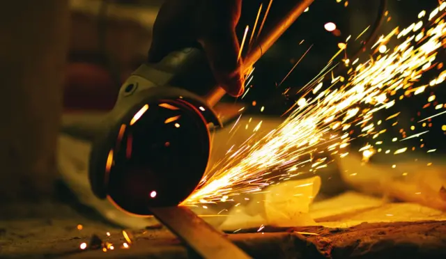 হালকা প্রকৌশল শিল্প