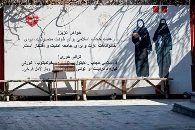 પ્રતીકાત્મક તસવીર