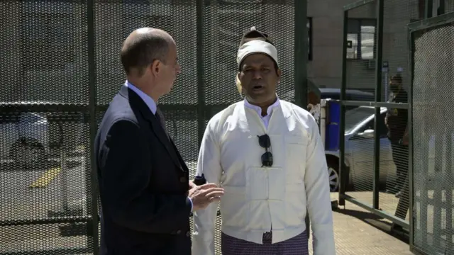 BROUK ကို ဦးဆောင်သူ ကိုထွန်းခင်နဲ့ ရှေ့နေ မစ္စတာ ကင်တားနား