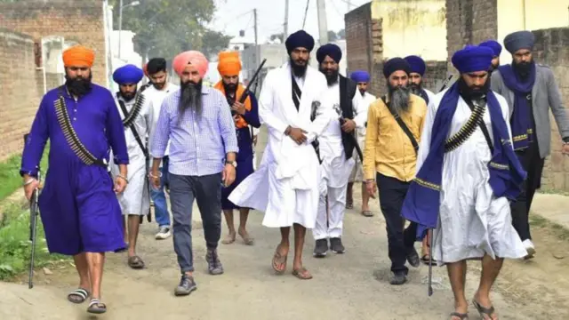 ਅਮ੍ਰਿਤਪਾਲ ਸਿੰਘ ਤੇ ਸਾਥੀ