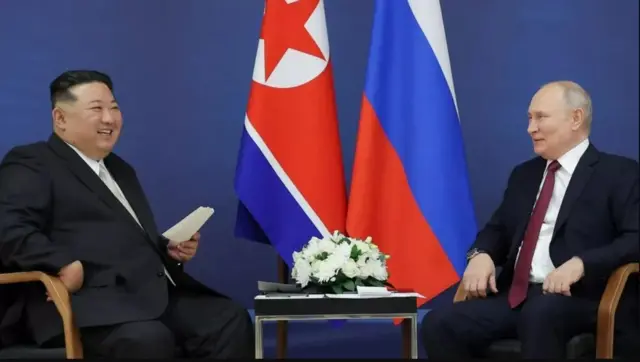 Ким Чен Ын менен Владимир Путиндин