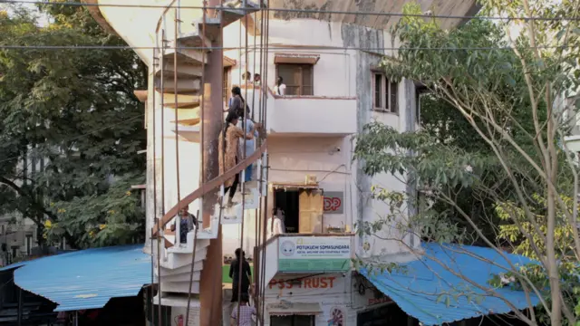 వాటర్ ట్యాంక్ 