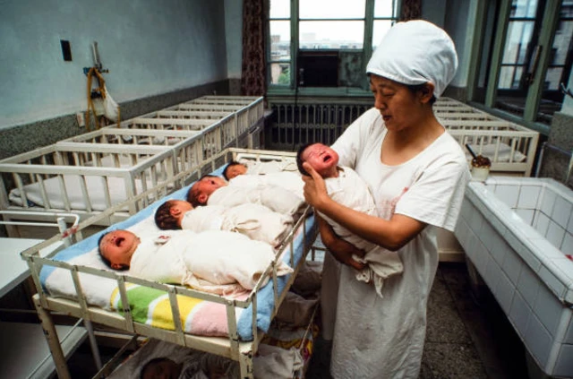 การสอดแทรกพันธุกรรมจากไมโทคอนเดรียเข้าไปในจีโนม พบได้กับทารกแรกเกิด 1 คน ในทุก 4,000 คน