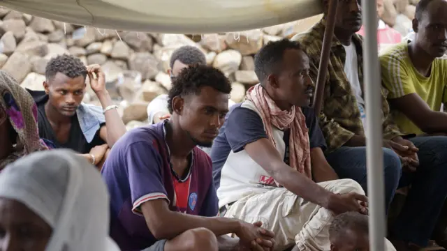 ማቱሳላ ኣብ መዓስከር ስደተኛታት ሆልሆል