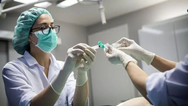 Procedimiento médico en Suiza. 