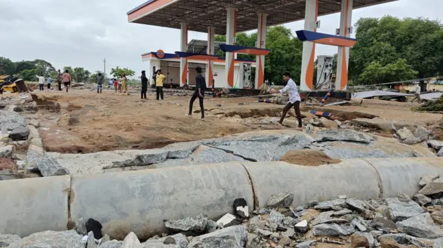 आंध्र प्रदेश आणि तेलंगाना या राज्यांमध्ये मुसळधार पाऊस